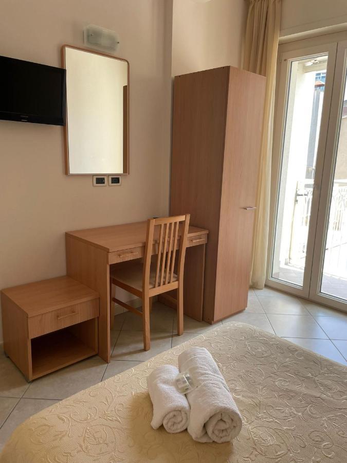 Hotel Favorita Cesenatico Exteriér fotografie