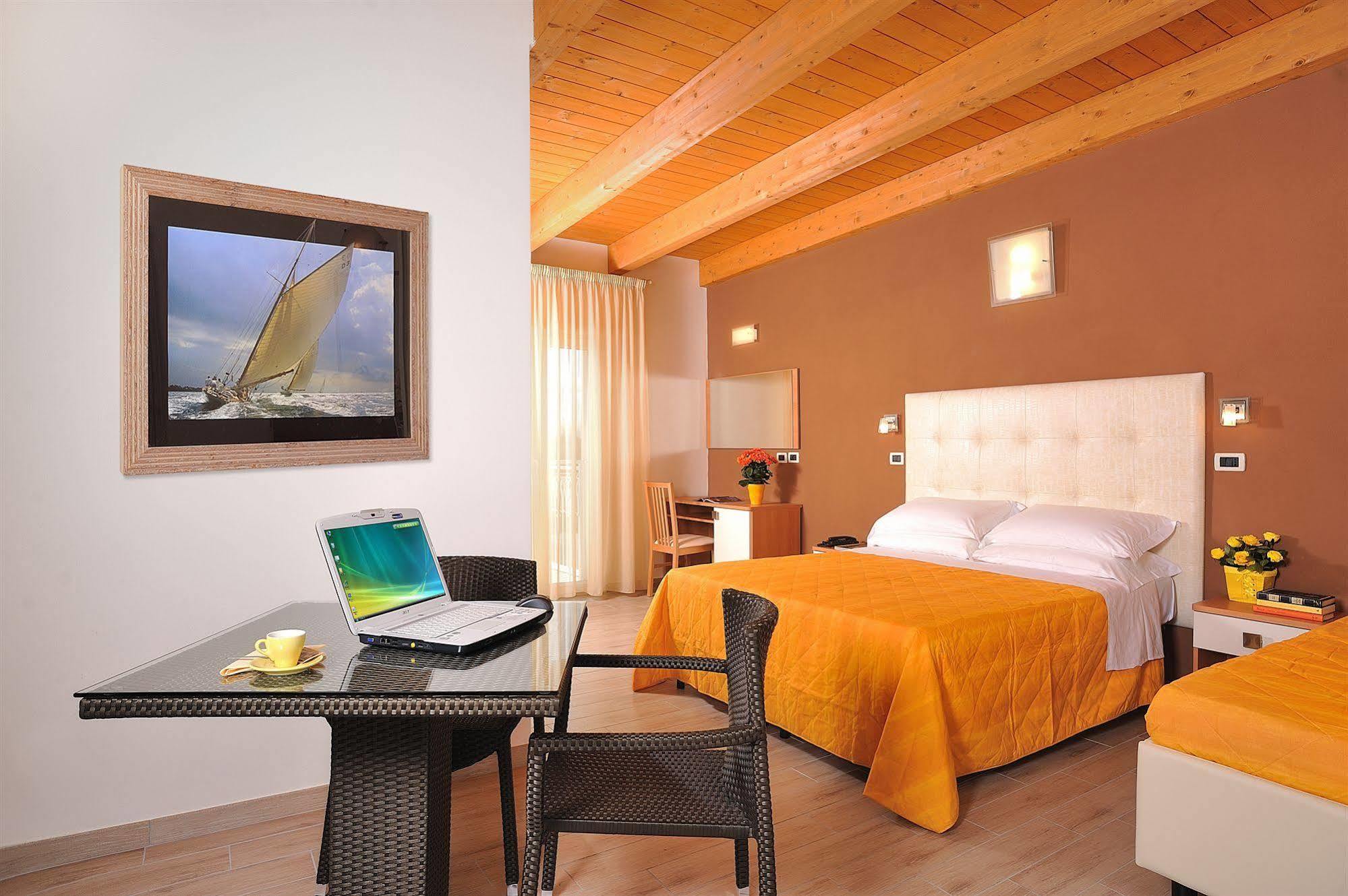 Hotel Favorita Cesenatico Exteriér fotografie